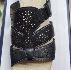 Croft and Barrow poppin sandels